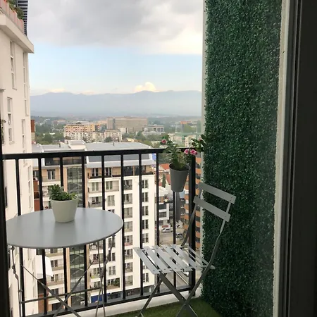 View Duplex - Stylish 2br With Parking