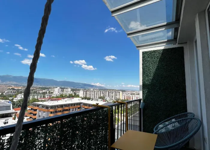 Apartment View Duplex - Stylish 2br With Parking