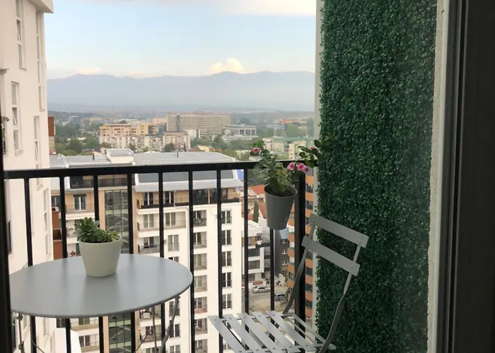 View Duplex - Stylish 2br With Parking