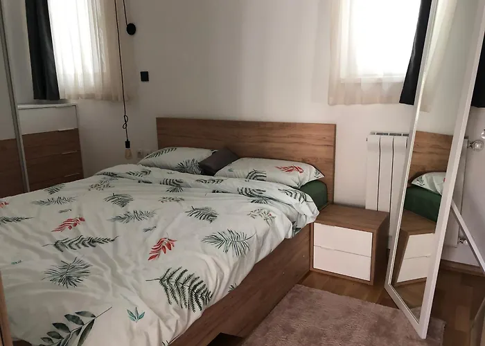 Apartment View Duplex - Stylish 2br With Parking Skopje